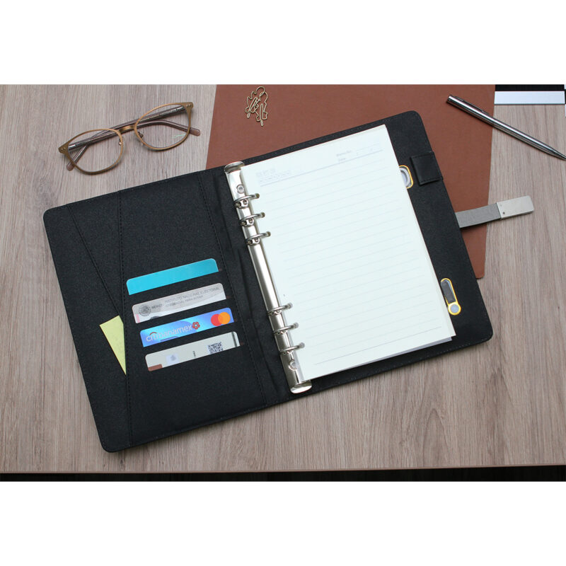 LIBRETA CRAWLEY · Foto 3